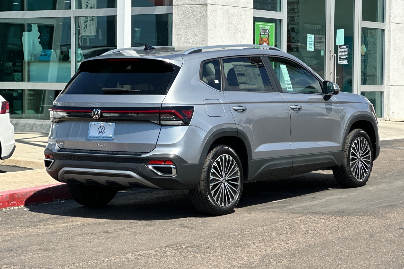 New 2027 Volkswagen Taos SE FWD image 5