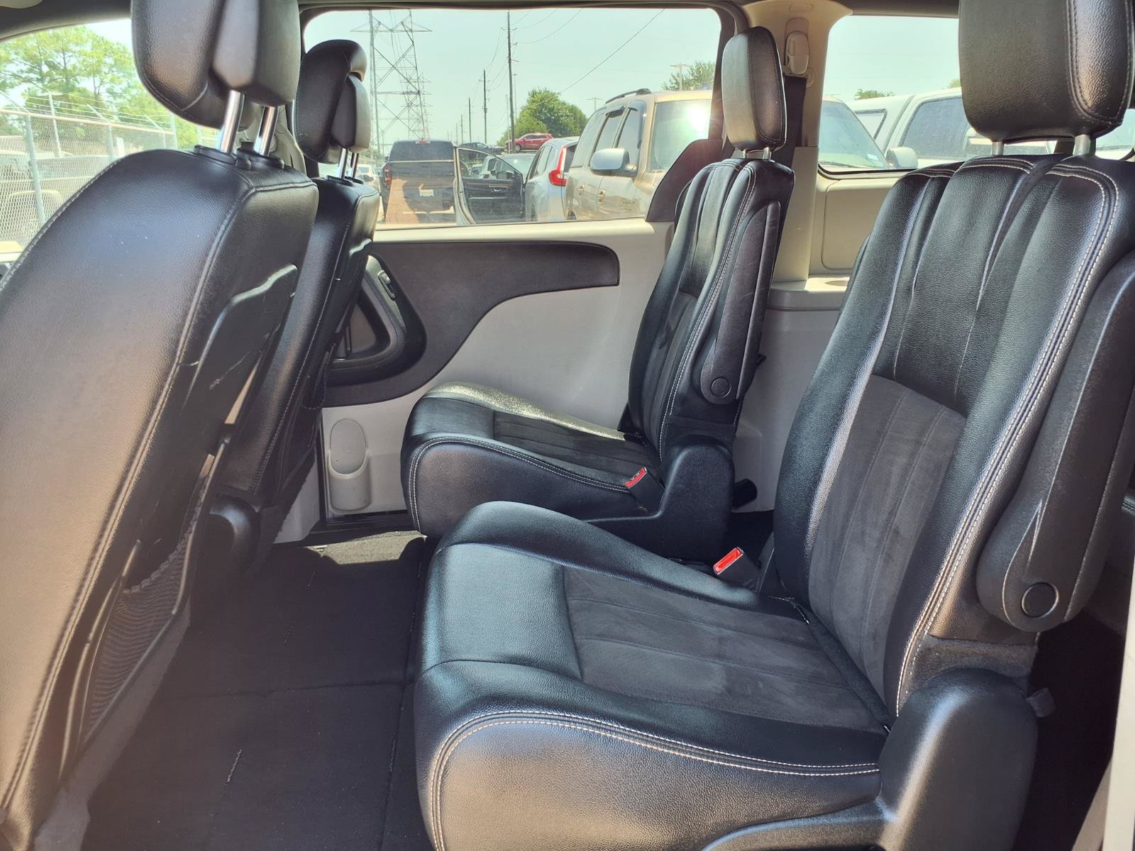 Used 2019 Dodge Grand Caravan SXT FWD image 21