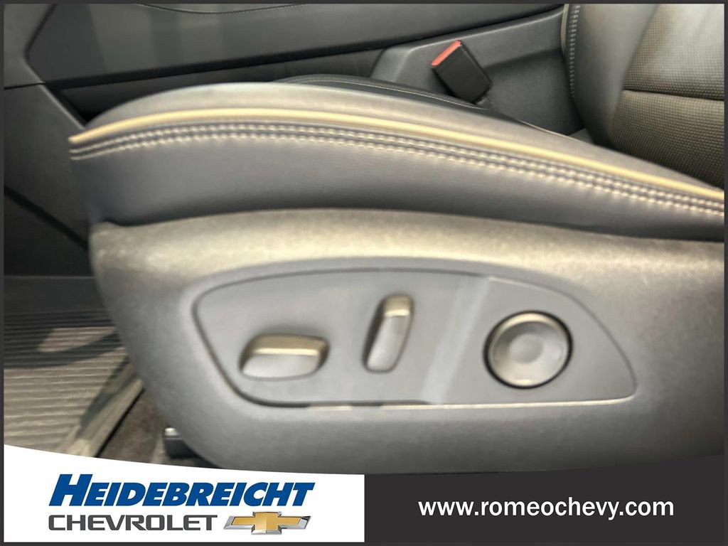Used 2025 Chevrolet Traverse High Country w/ LPO, Floor Liner Package AWD/4WD image 14
