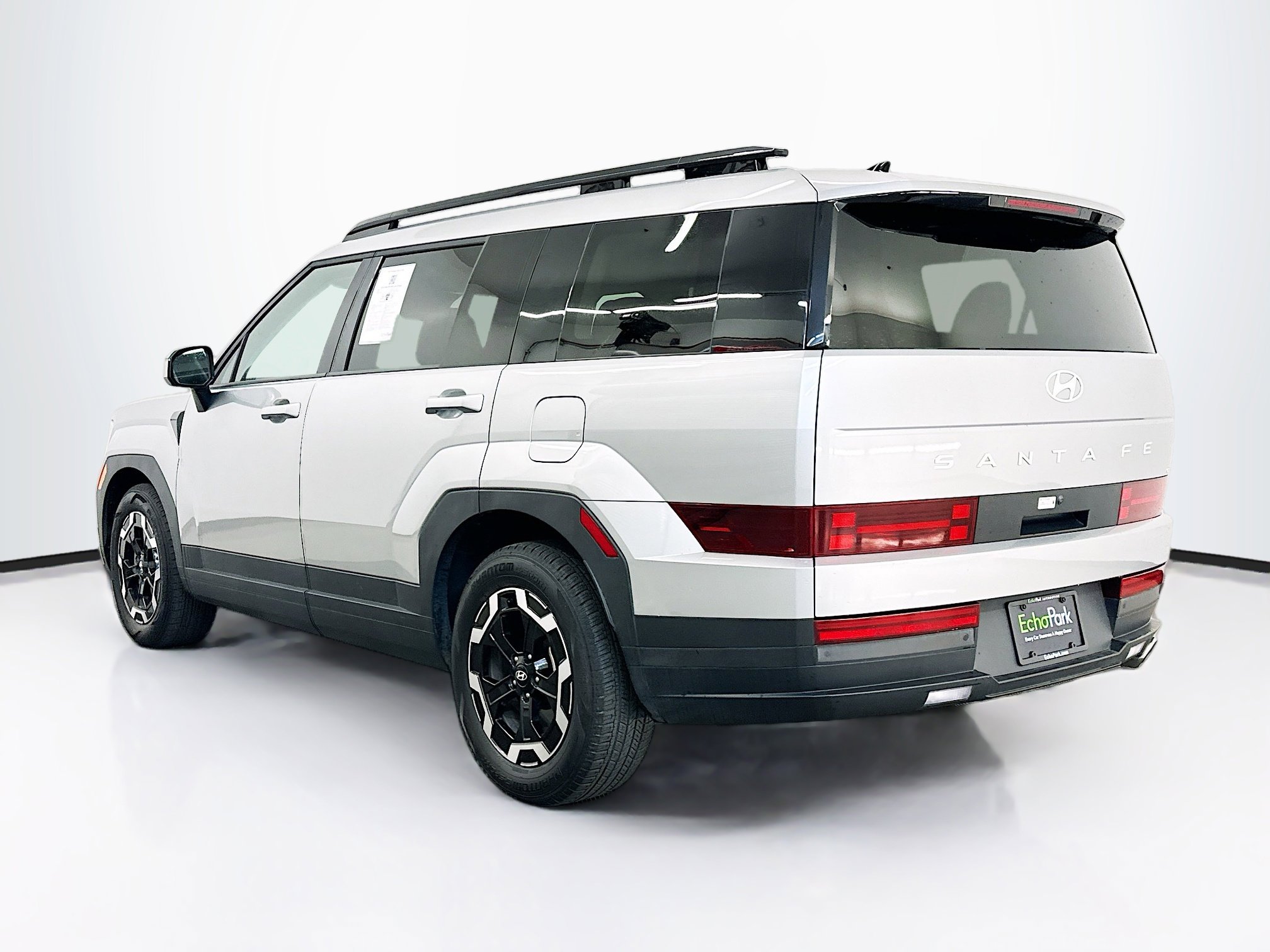 Used 2025 Hyundai Santa Fe SEL image 5