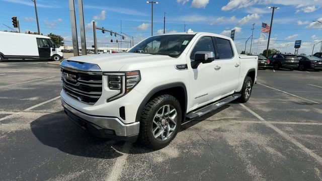 Used 2023 GMC Sierra 1500 SLT w/ SLT Convenience Package AWD/4WD image 4