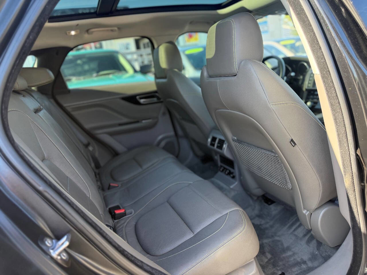 Used 2018 Jaguar F-PACE R-Sport AWD/4WD image 17