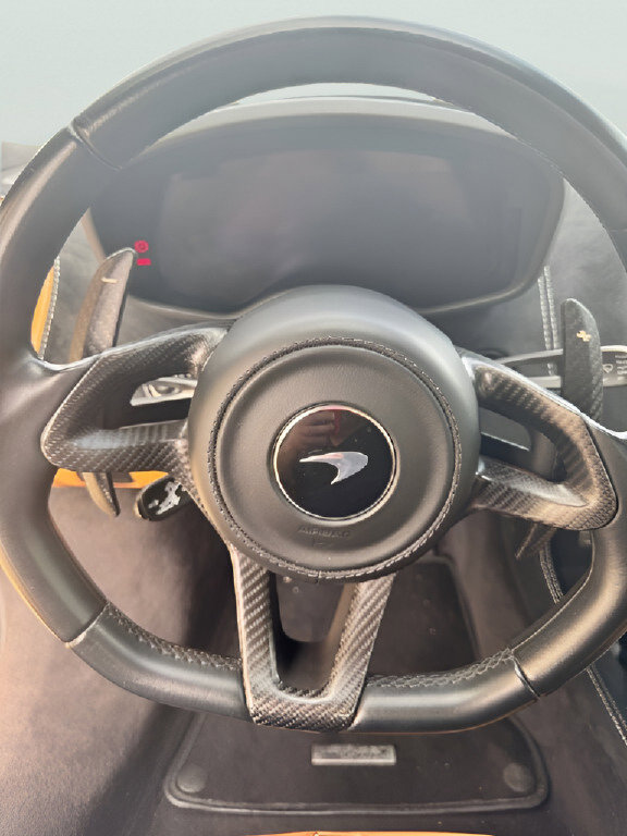 Used 2019 McLaren 570S Spider image 28