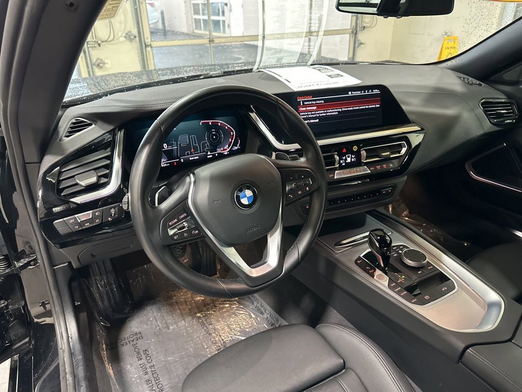 Used 2022 BMW Z4 sDrive30i w/ Convenience Package image 32