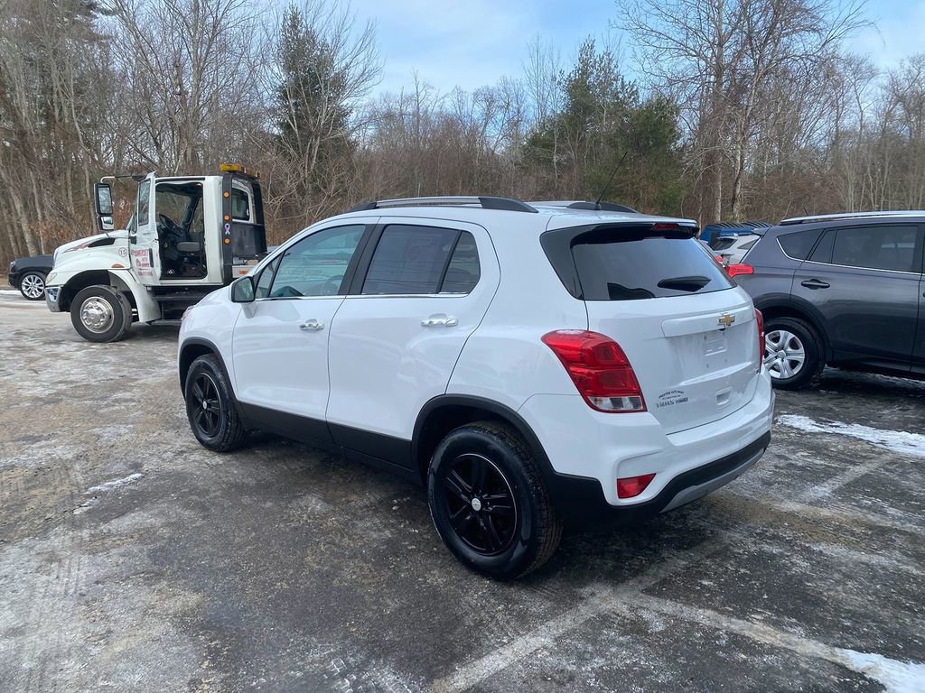 Used 2019 Chevrolet Trax LT w/ LT Convenience Package image 8