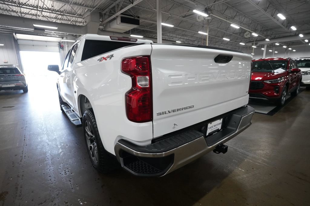 Used 2023 Chevrolet Silverado 1500 LT AWD/4WD image 33