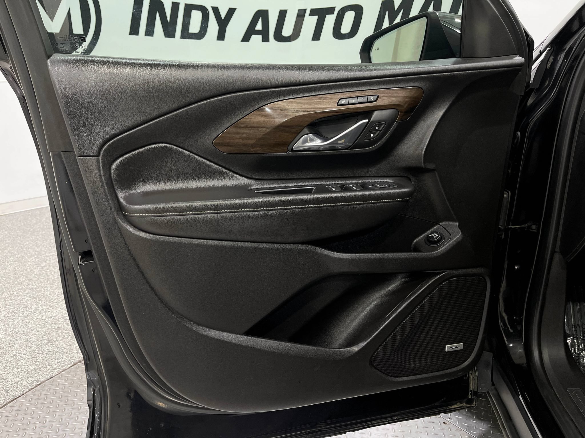 Used 2019 GMC Terrain Denali w/ GMC Pro Grade Package AWD/4WD image 15