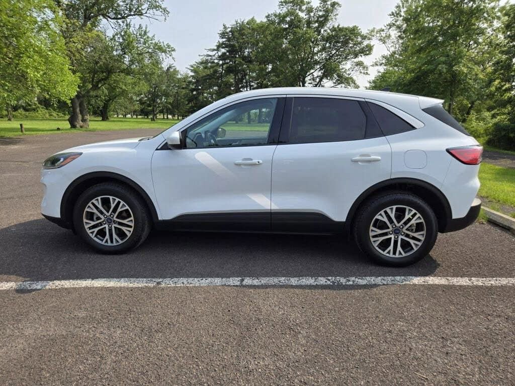 Used 2022 Ford Escape SEL image 6