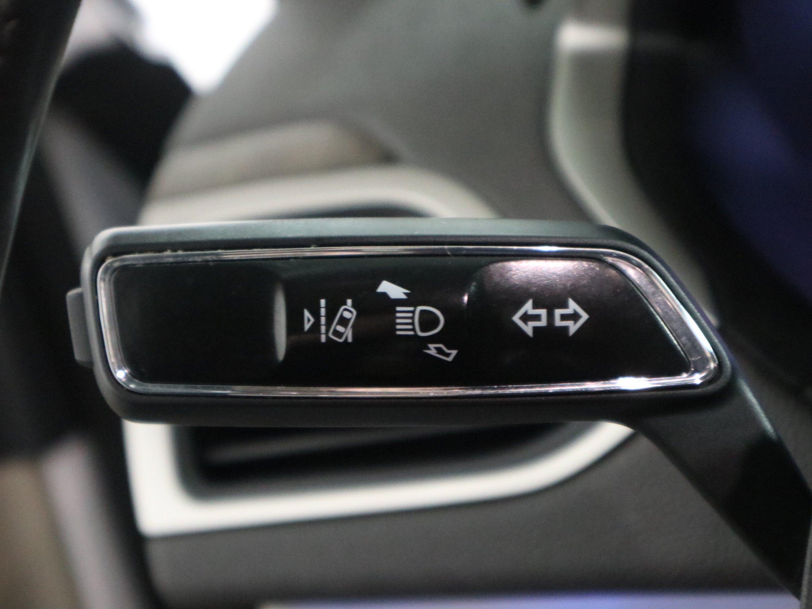 Used 2020 Lincoln MKZ Reserve w/ Elements Package FWD image 30