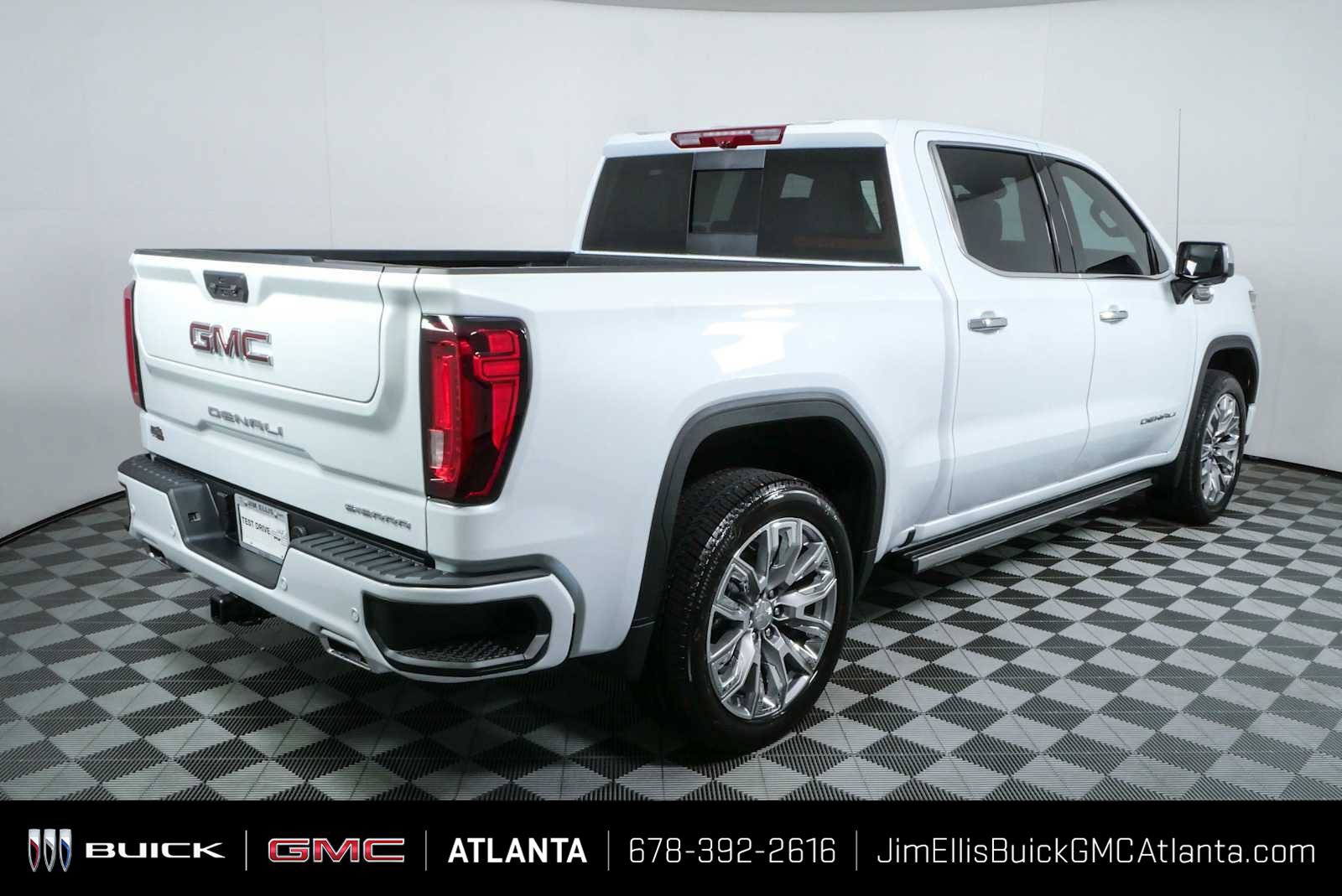 New 2026 GMC Sierra 1500 Denali w/ Denali Reserve Package AWD/4WD image 3