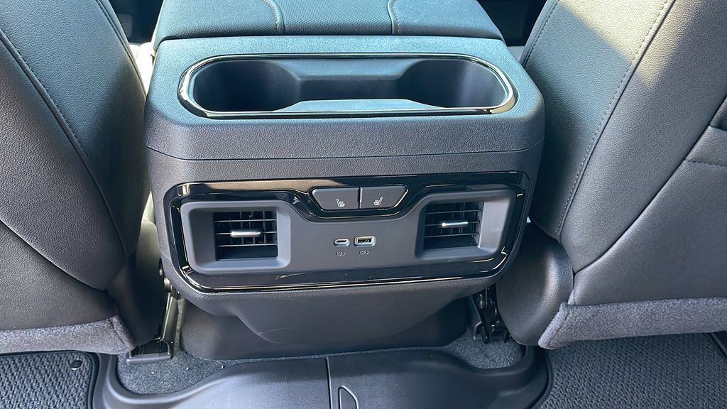 New 2026 GMC Sierra 1500 AT4 w/ AT4 Premium Package AWD/4WD image 17