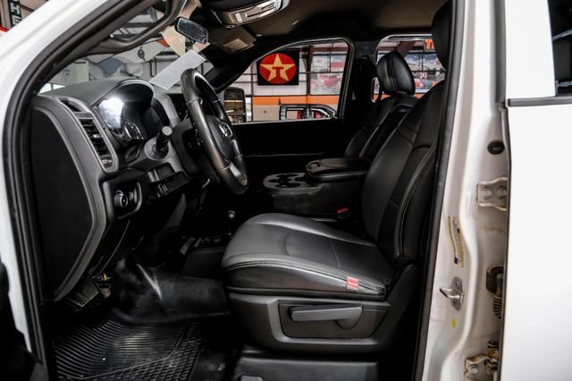 Used 2024 RAM 3500 Tradesman w/ Chrome Appearance Group AWD/4WD image 6