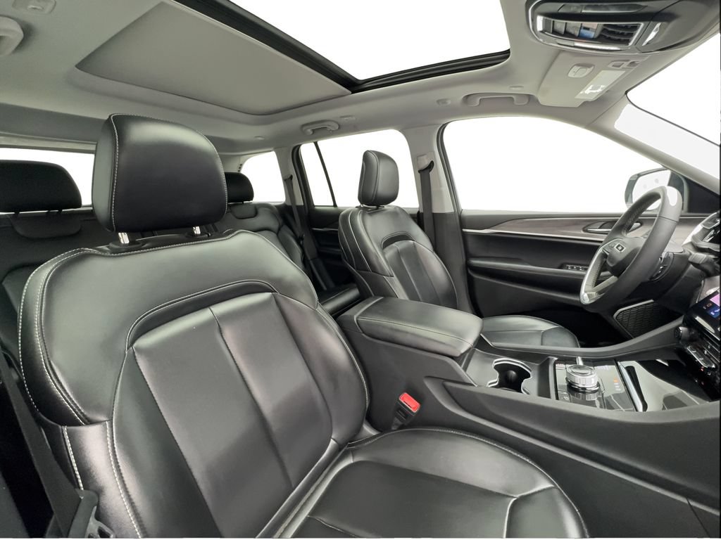Used 2024 Jeep Grand Cherokee Limited 4xe AWD/4WD image 31