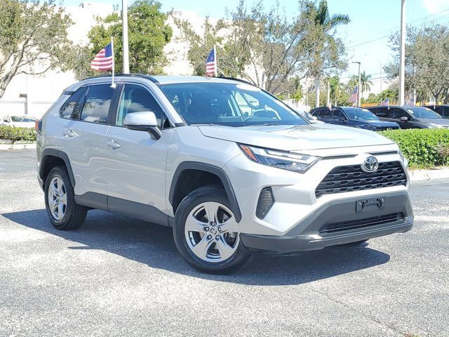 Used 2023 Toyota RAV4 XLE image 31