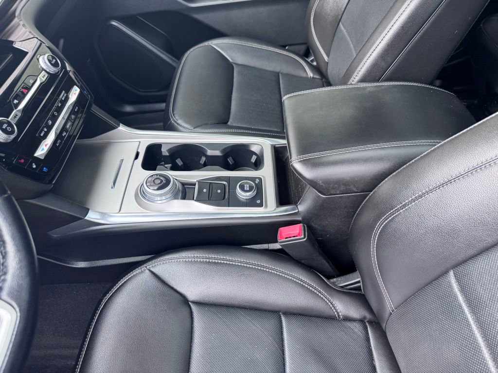 Certified 2022 Ford Explorer Limited w/ Equipment Group 301A image 17
