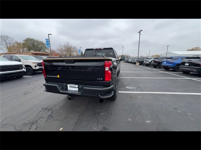 Used 2021 Chevrolet Silverado 2500 LTZ w/ Carhartt Edition image 7