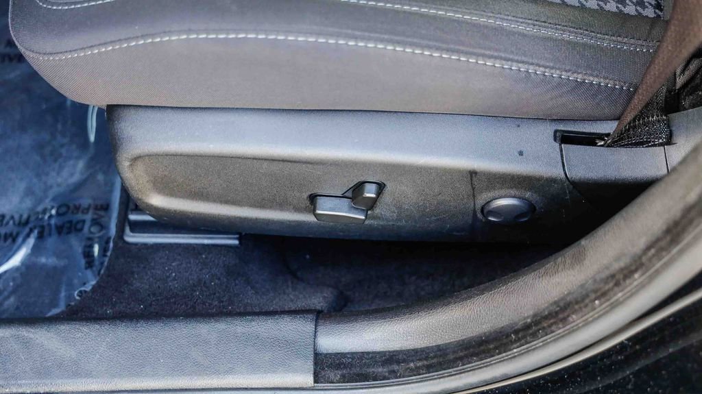 Used 2022 Dodge Charger R/T image 25