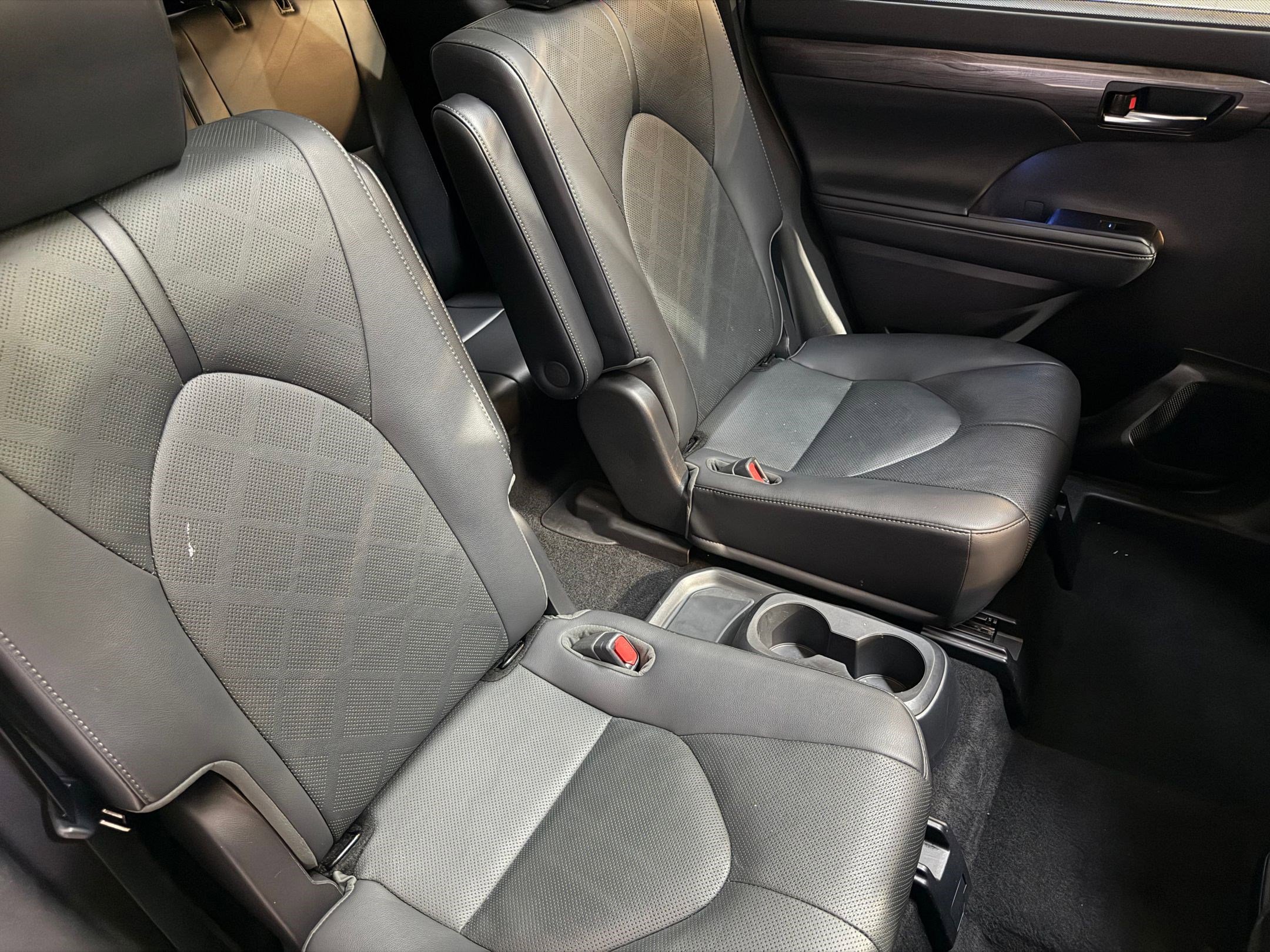 Used 2021 Toyota Highlander Platinum image 49