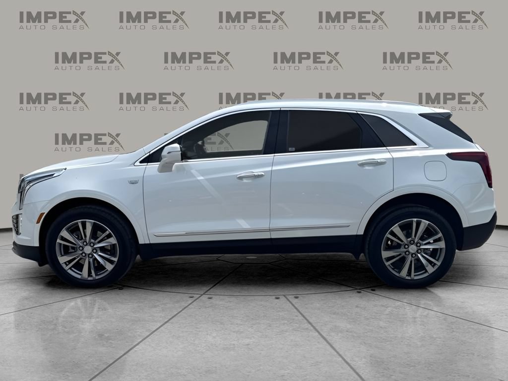 Used 2025 Cadillac XT5 Premium Luxury FWD image 2