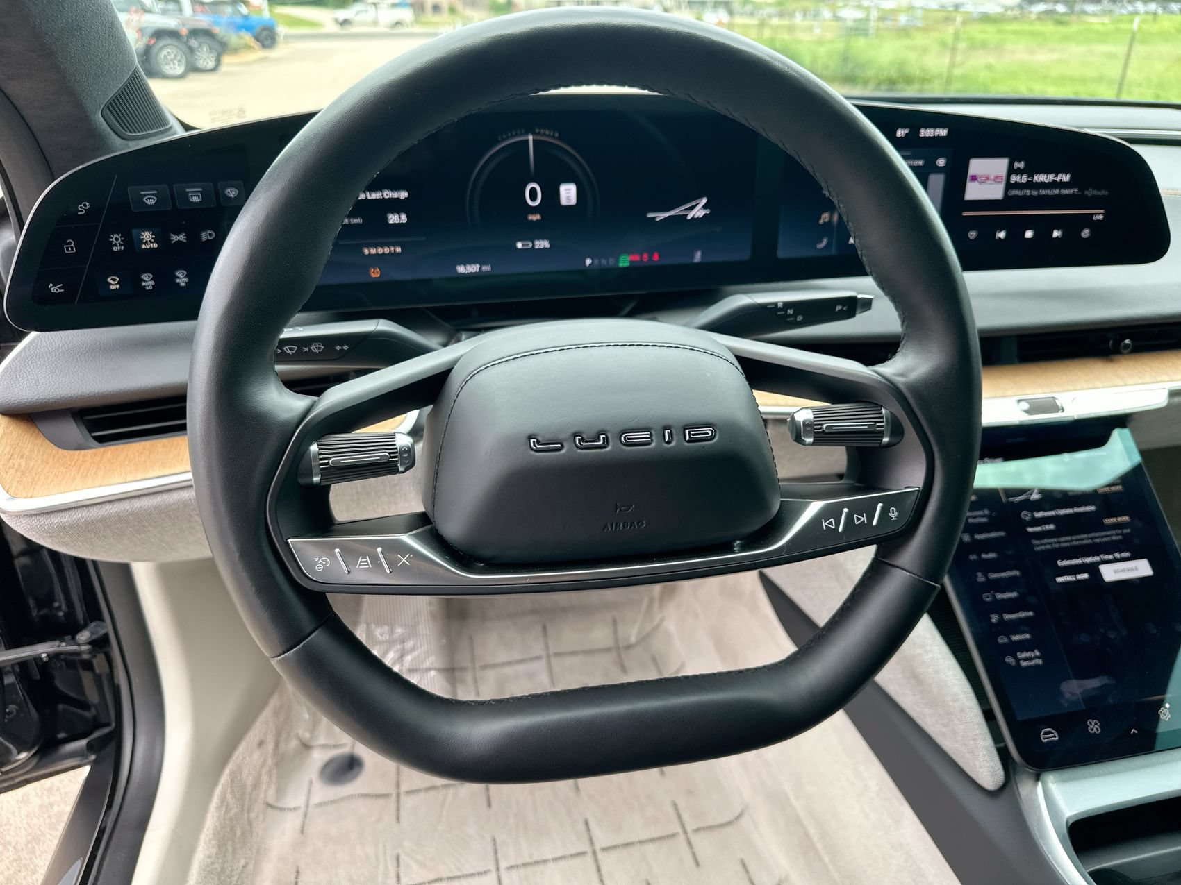 Used 2024 Lucid Air Touring AWD/4WD image 14