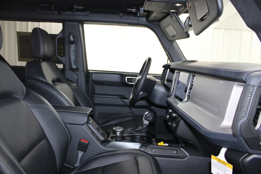 Used 2025 Ford Bronco Outer Banks AWD/4WD image 35