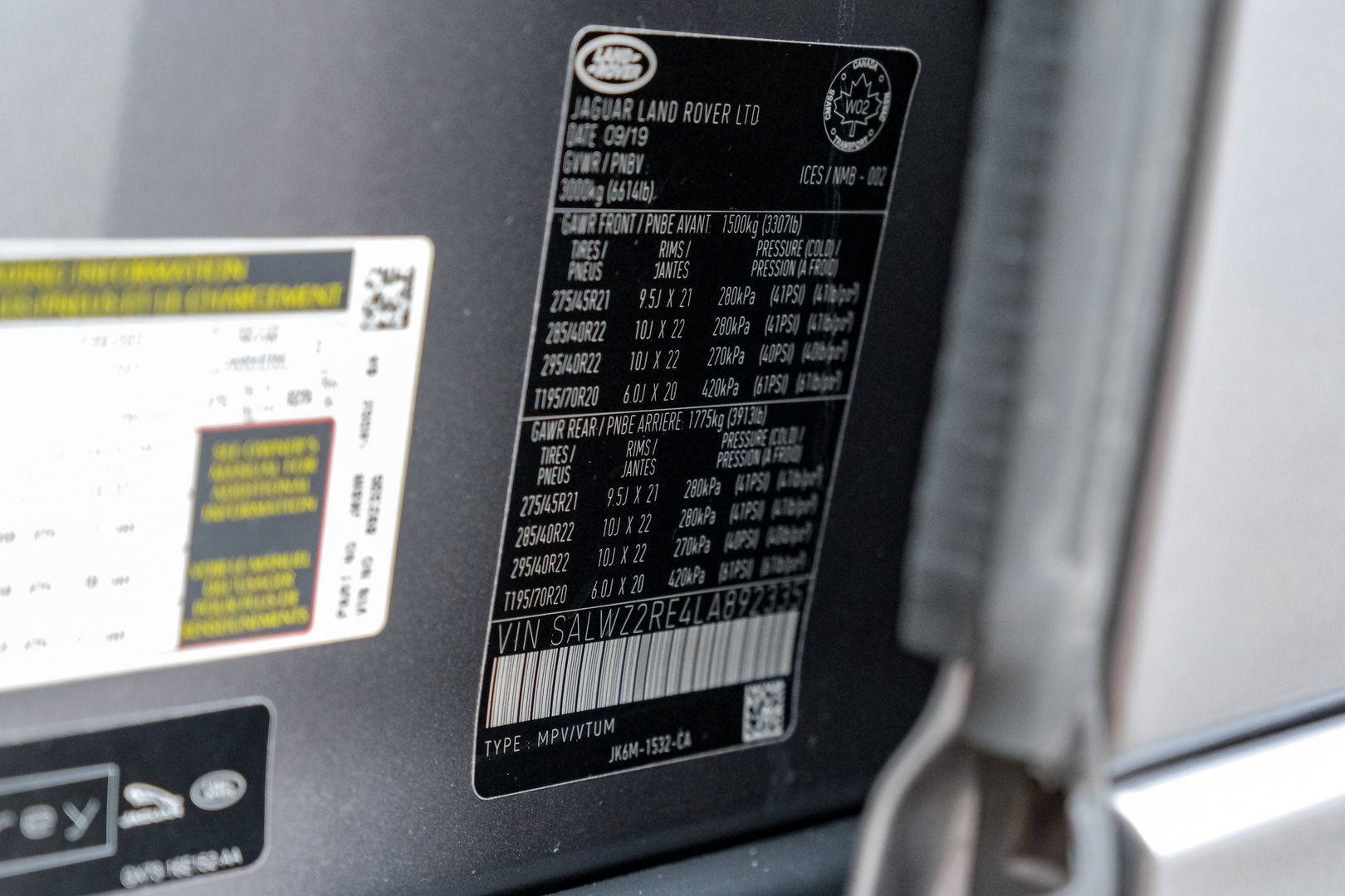 Used 2020 Land Rover Range Rover Sport SVR AWD/4WD image 78