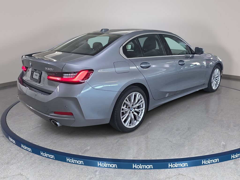 Used 2024 BMW 330i Sedan w/ Convenience Package RWD image 7