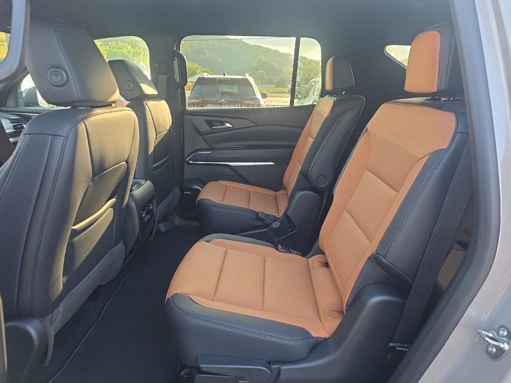New 2027 Chevrolet Traverse Z71 w/ Enhanced Driving Package AWD/4WD image 28