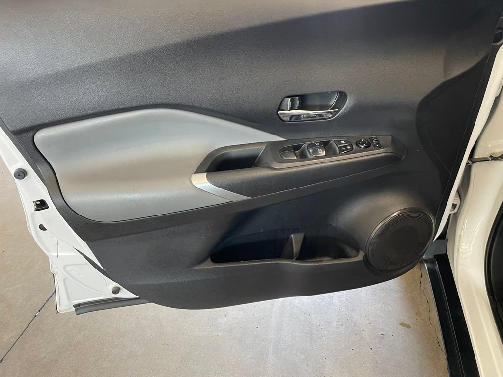 Certified 2024 Nissan Kicks SR w/ SR Premium Package FWD image 9