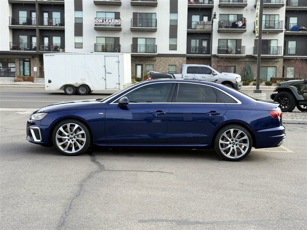 Used 2022 Audi A4 2.0T Premium Plus w/ Premium Plus Package image 4