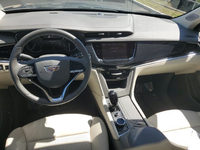 Certified 2024 Cadillac XT6 Premium Luxury w/ LPO, Premium Carpet Package FWD image 17
