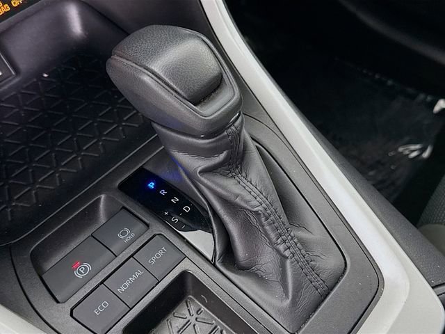 Certified 2025 Toyota RAV4 LE image 16