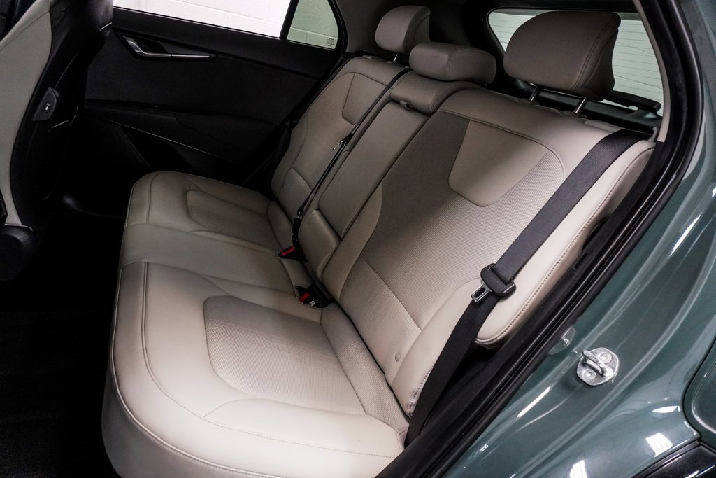 Used 2023 Kia Niro EX Touring image 9