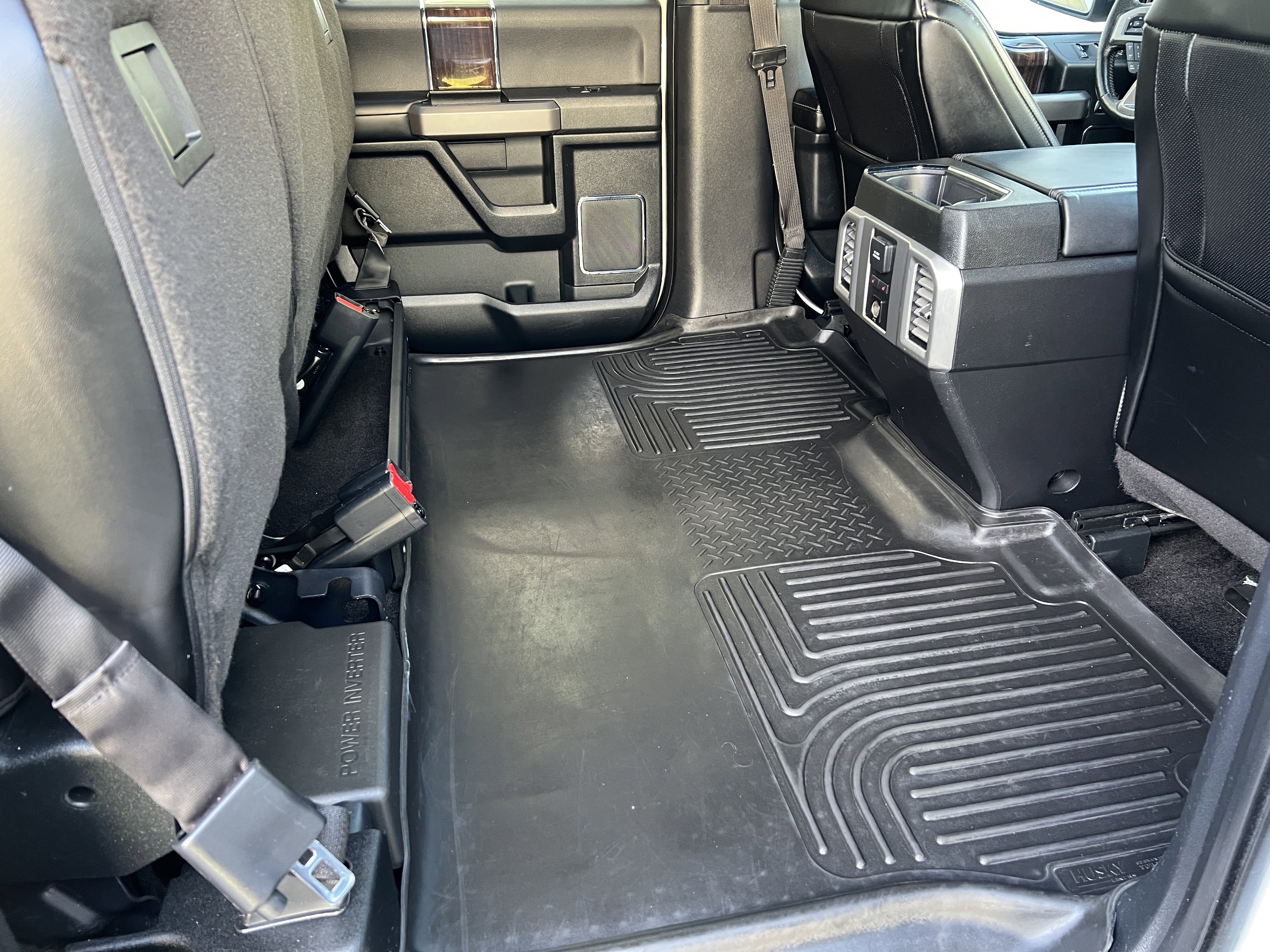 Used 2015 Ford F150 Platinum w/ Equipment Group 701A Luxury AWD/4WD image 19