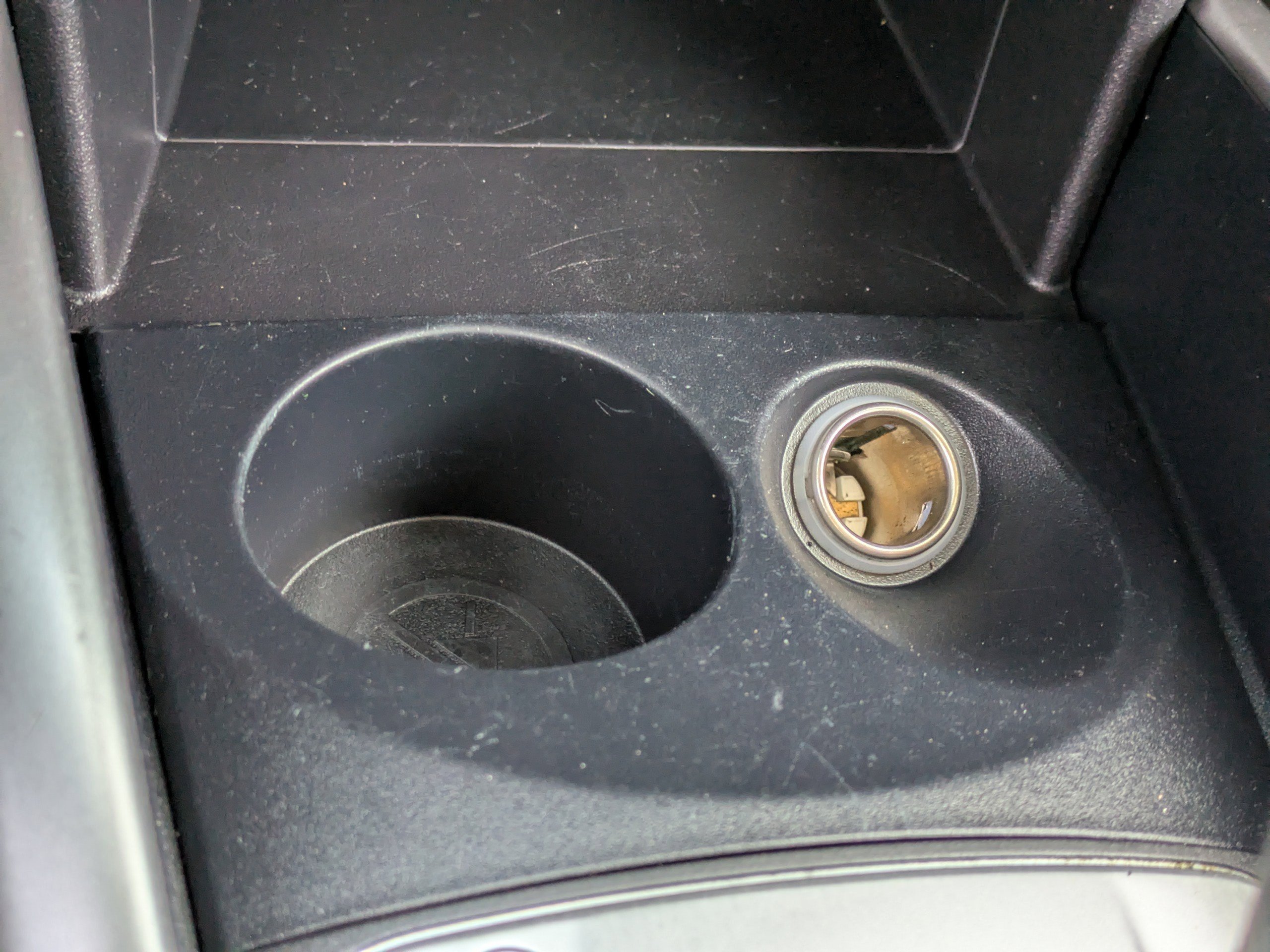 Used 2012 Mitsubishi Outlander ES image 25