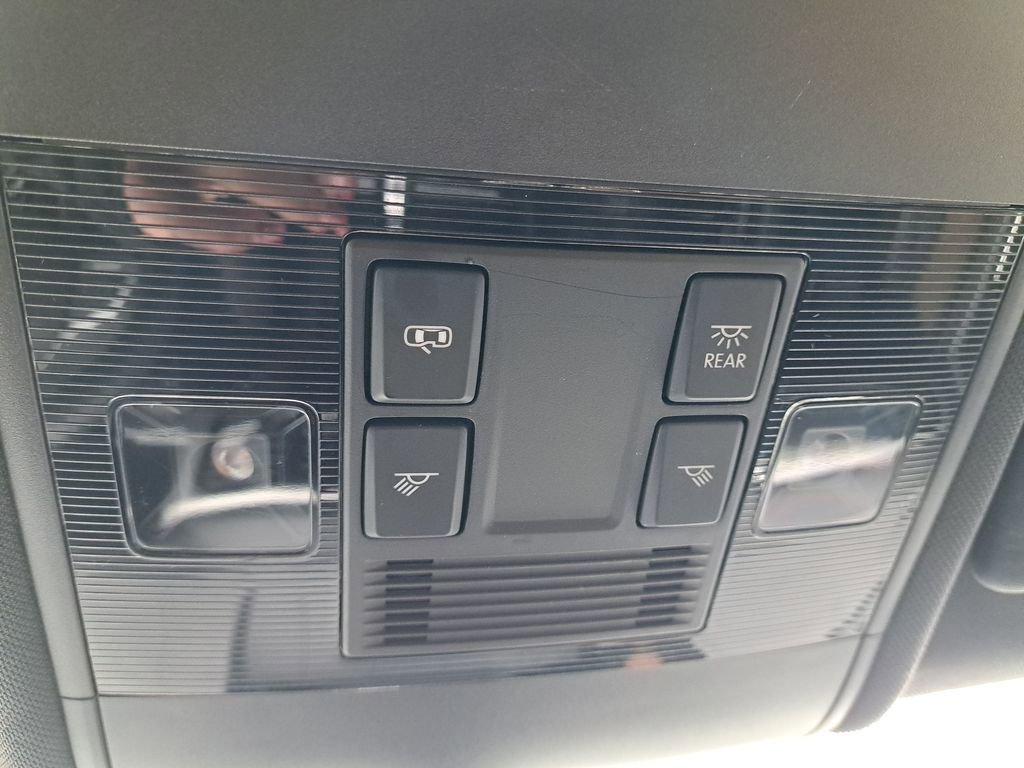 Used 2023 Volkswagen Atlas Cross Sport SE AWD/4WD image 26