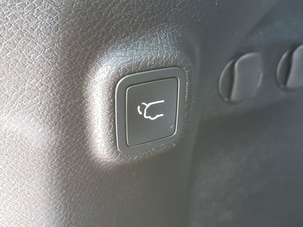 Used 2019 Jeep Cherokee High Altitude AWD/4WD image 10