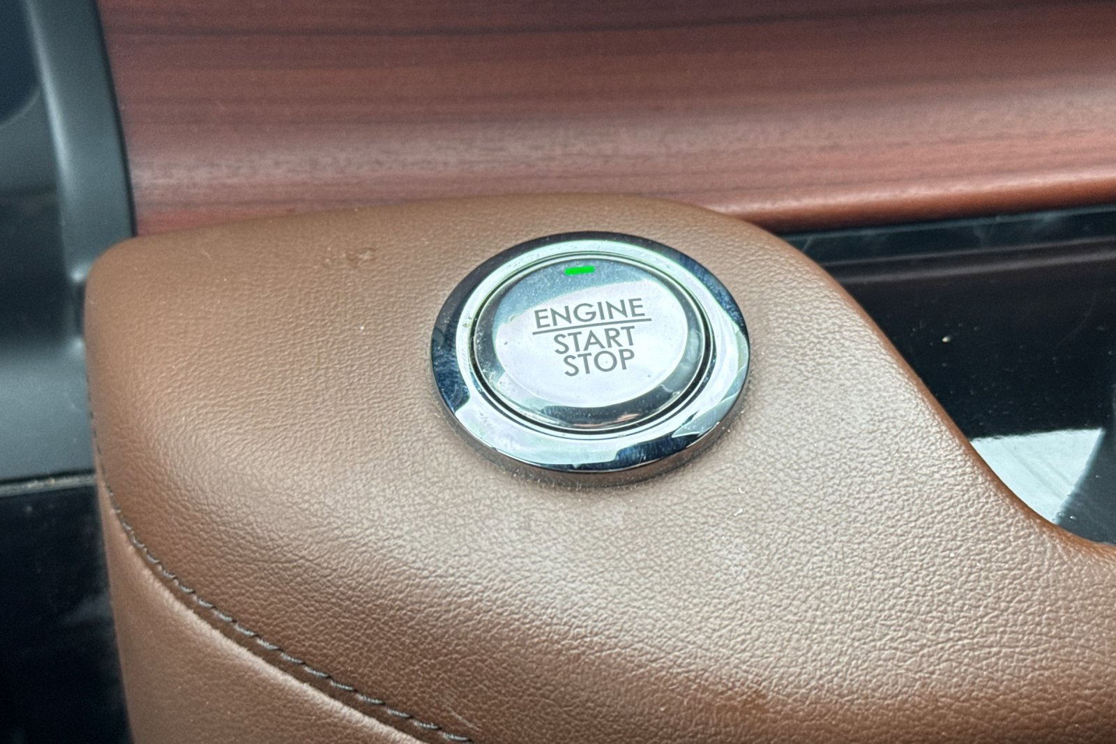 Certified 2020 Lincoln Aviator Reserve w/ Equipment Group 201A image 24