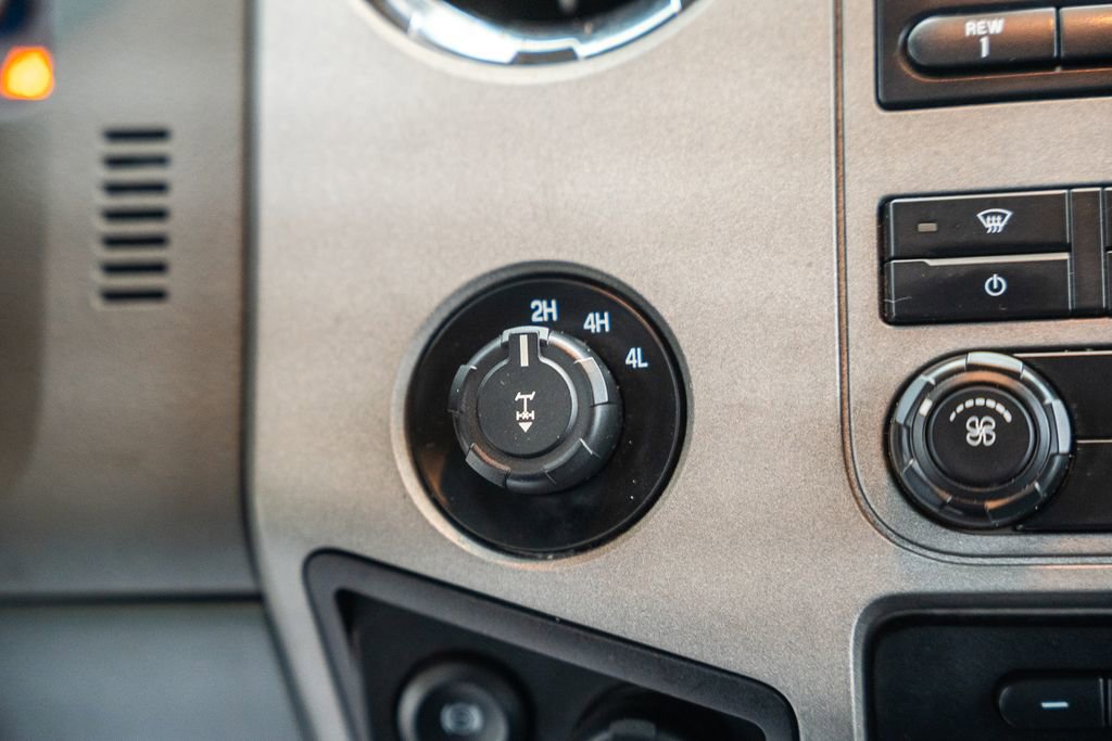 Used 2015 Ford F250 XLT w/ FX4 Off-Road Package image 28