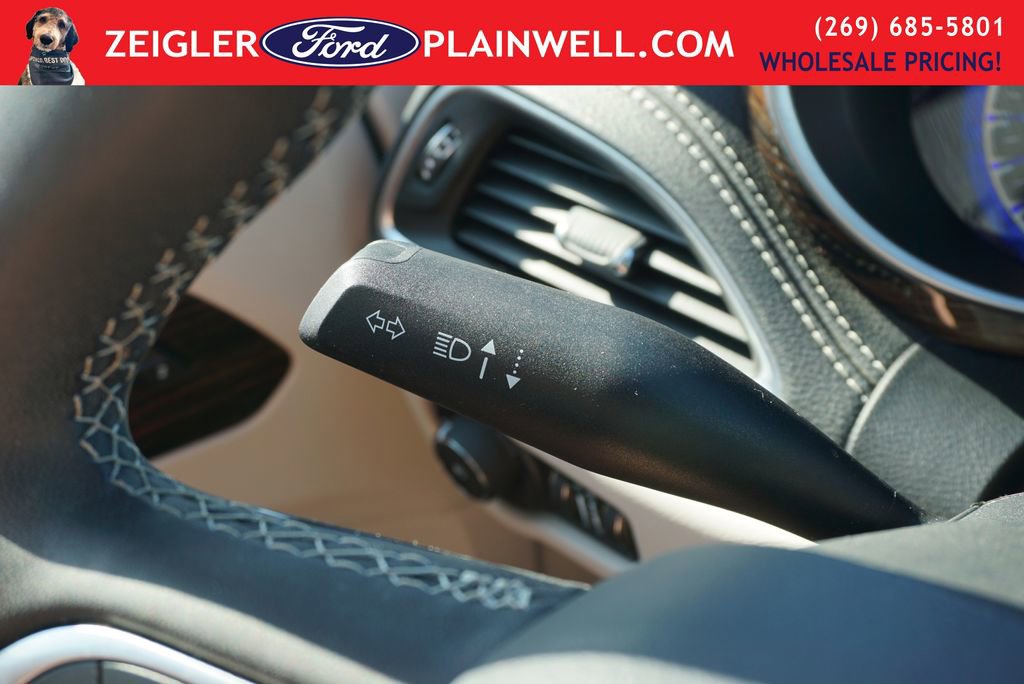 Used 2024 Chrysler Pacifica Limited FWD image 30