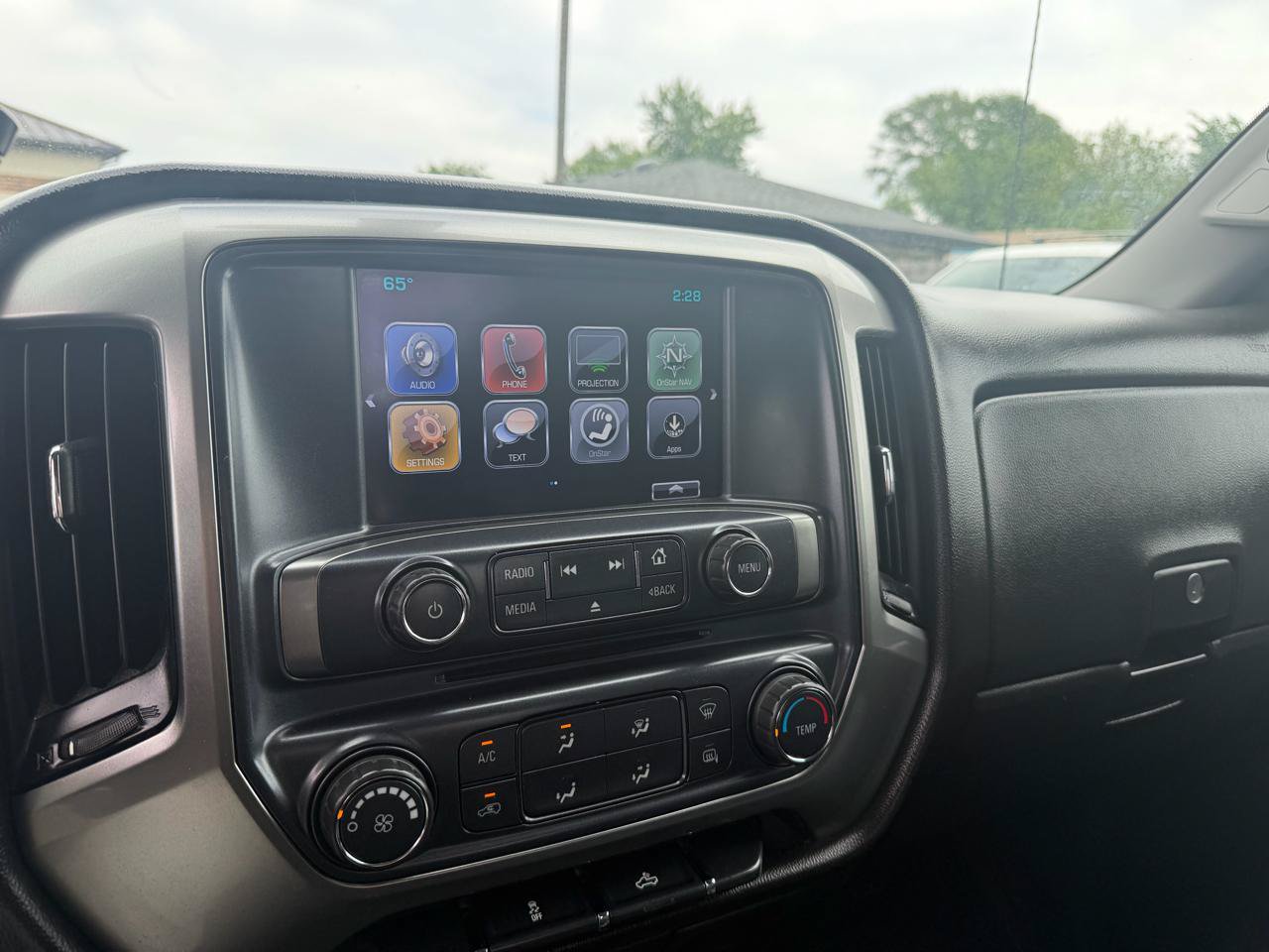 Used 2019 Chevrolet Silverado 1500 LT AWD/4WD image 12