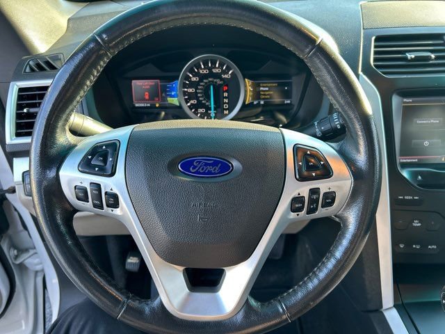 Used 2013 Ford Explorer XLT image 32