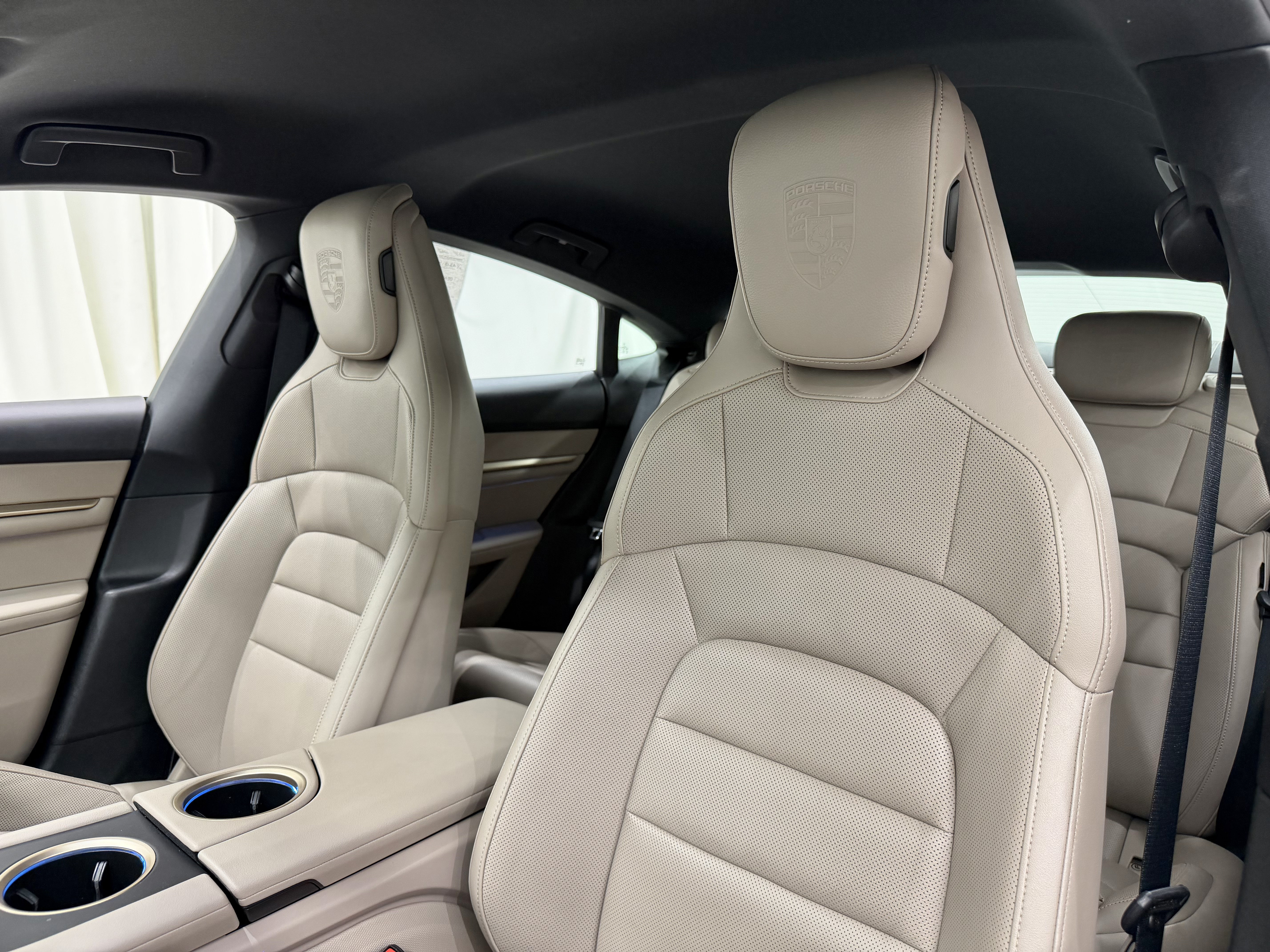 Certified 2022 Porsche Taycan 4S AWD/4WD image 33