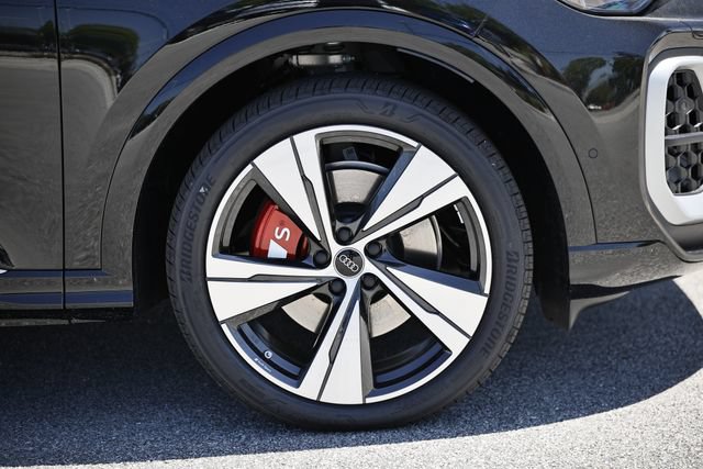 New 2026 Audi SQ5 Prestige AWD/4WD image 5