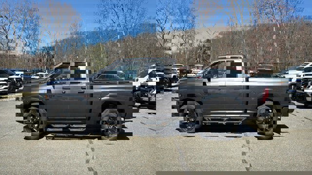 Used 2022 RAM 1500 Classic Warlock w/ Electronics Group image 4