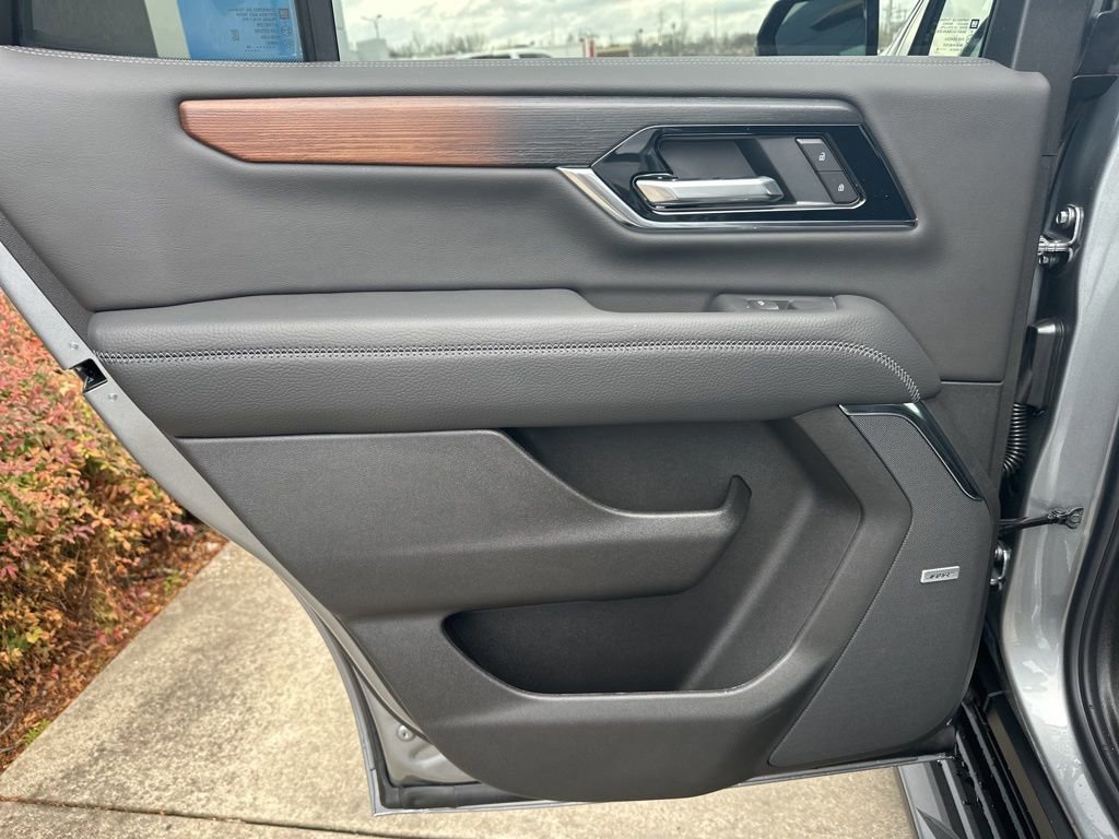 New 2026 GMC Yukon Denali image 12