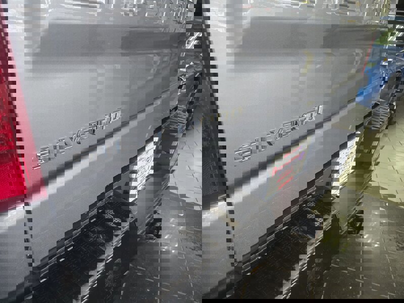 Used 2021 Chevrolet Silverado 1500 W/T w/ WT Value Package AWD/4WD image 23