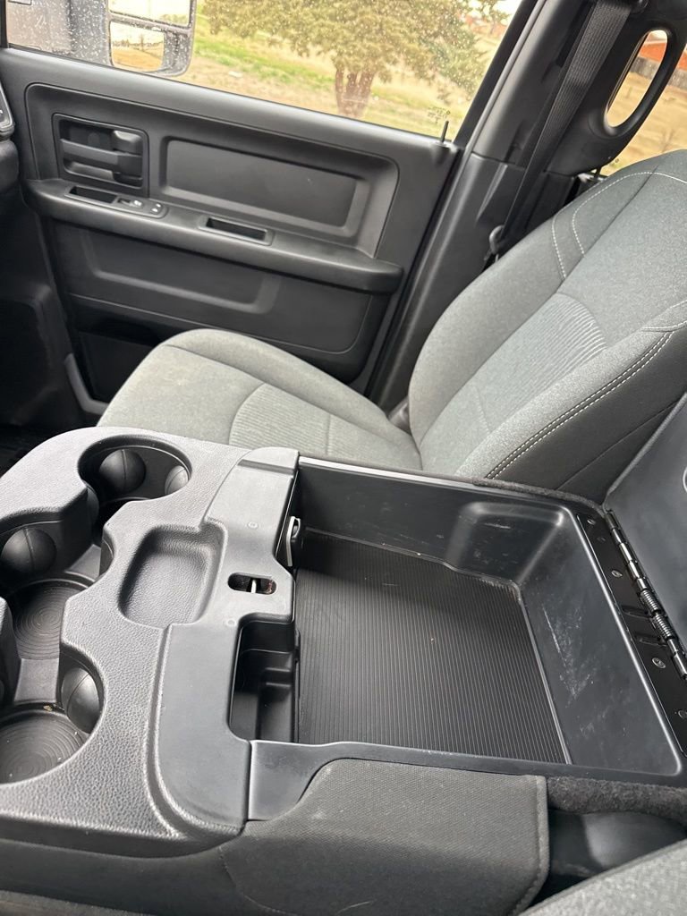 Used 2024 RAM 3500 Tradesman w/ Chrome Appearance Group image 19