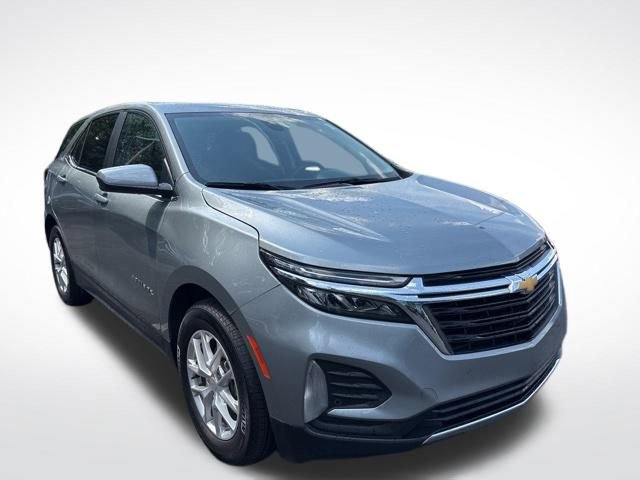 Used 2024 Chevrolet Equinox LT image 3