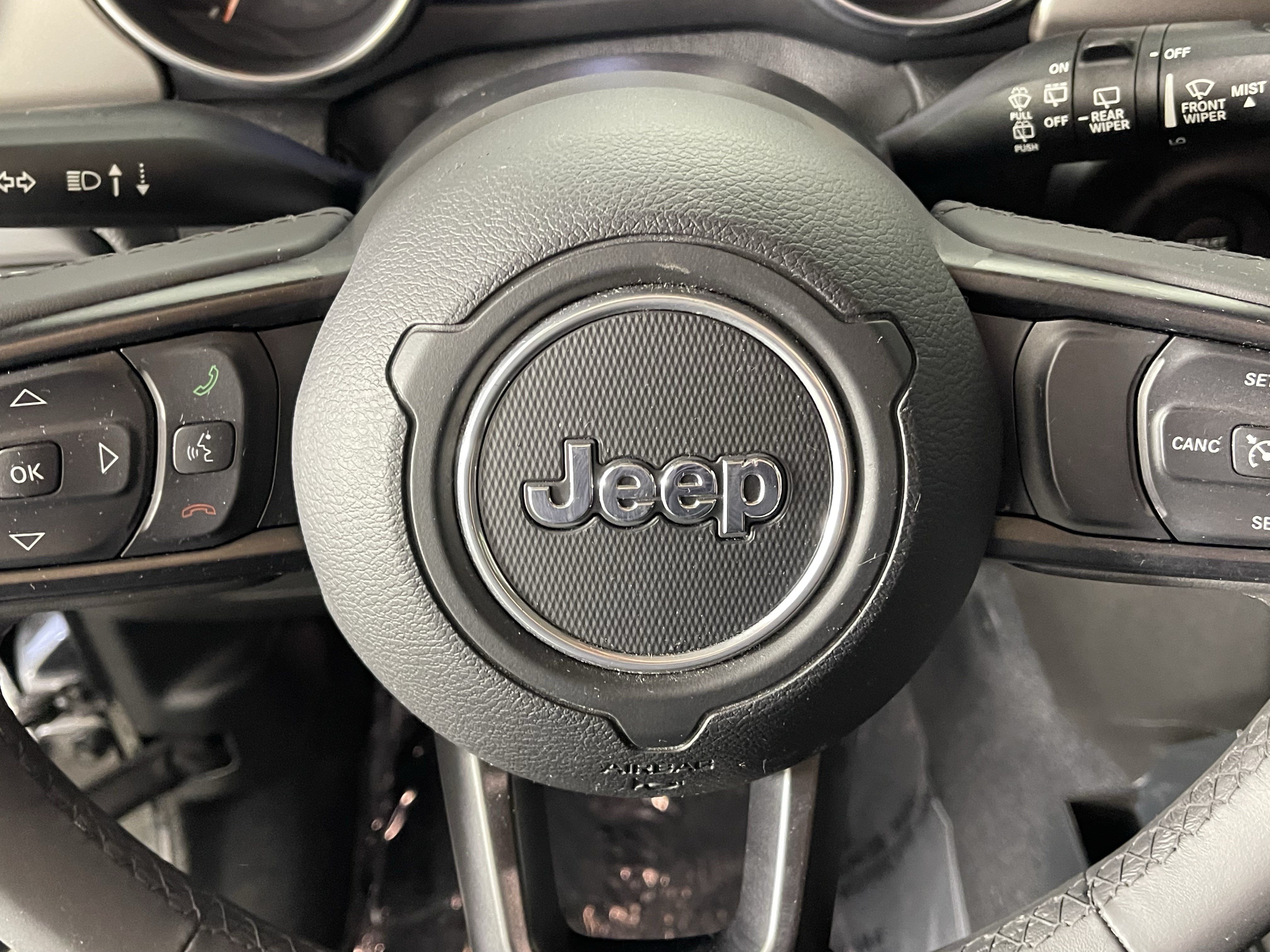 Used 2019 Jeep Wrangler Sport AWD/4WD image 13